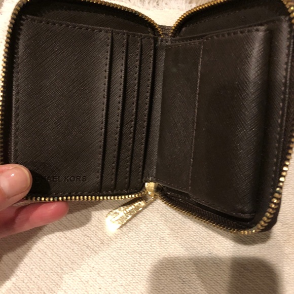 🛑SOLD Auth Michael Kors wallet - Picture 3 of 3